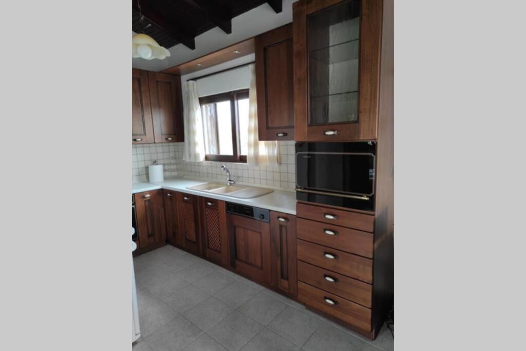 Villa Artemis Penthouse 10 Minute From National Airport Exterior foto